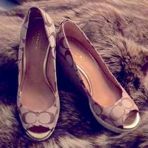 Size 8 khacki brown COACH heal open toe shoe